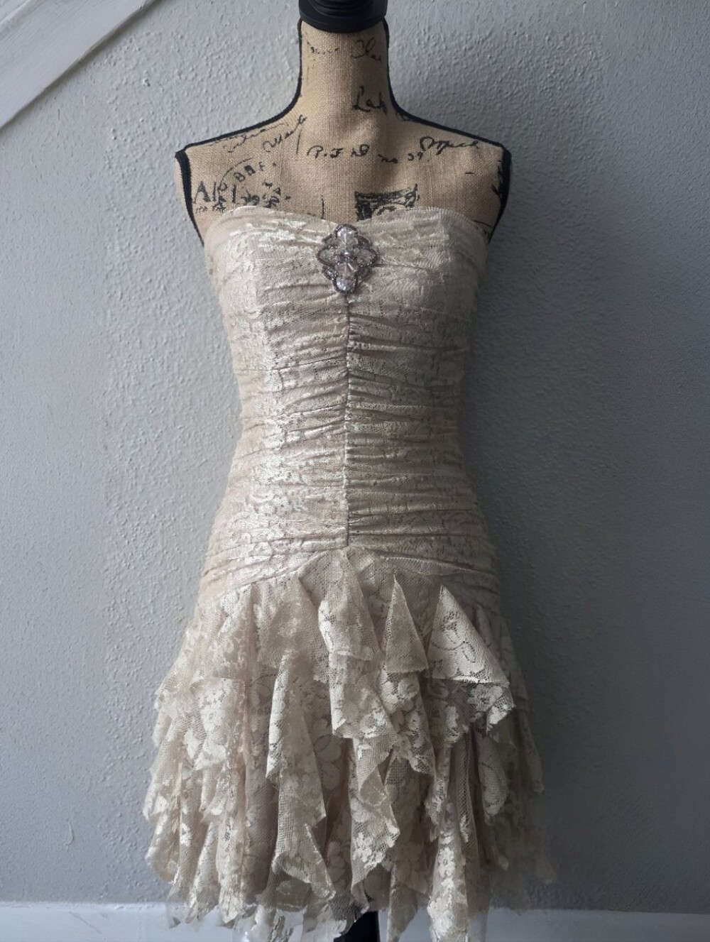 JESSICA MCCLINTOCK Vintage Cream Lace Strapless Ruffle Mini Dress 6